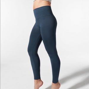 Blanqi Everyday Hipster Support Leggings